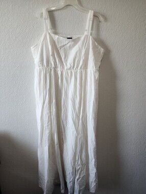 Torrid Size 4 White Cotton Maxi Dress